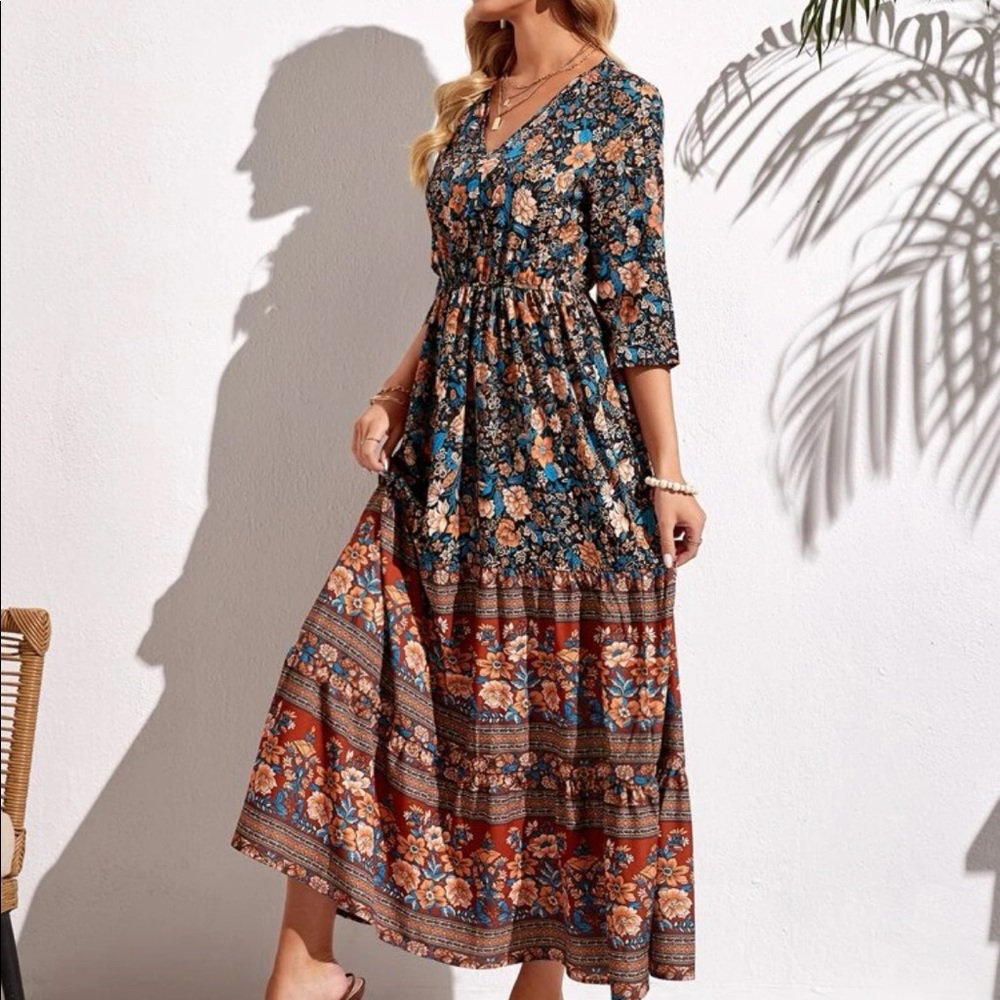 SOLD* NEW Kara & Kate Floral print V neck A-line dress - Picture 5 of 7
